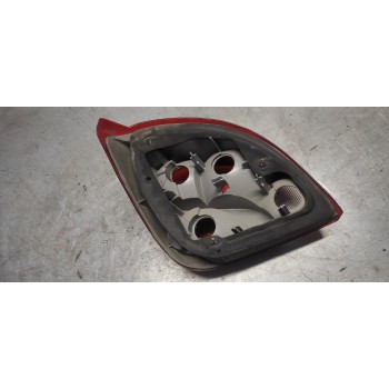 Recambio de piloto trasero derecho para ford fiesta berlina (dx) 1.25 16v cat referencia OEM IAM   