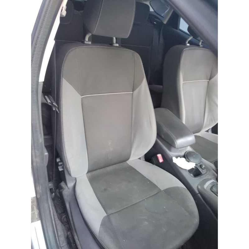 Recambio de asiento delantero derecho para ford focus lim. (cb8) titanium referencia OEM IAM   