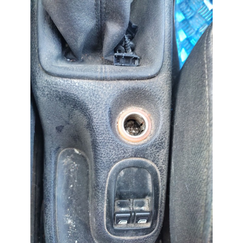 Recambio de mando elevalunas delantero izquierdo para peugeot 206 berlina x-line referencia OEM IAM   