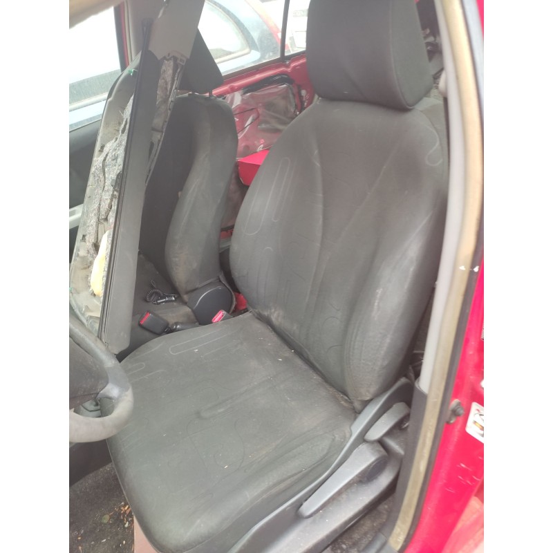 Recambio de asiento delantero izquierdo para toyota yaris 1.0 cat referencia OEM IAM   