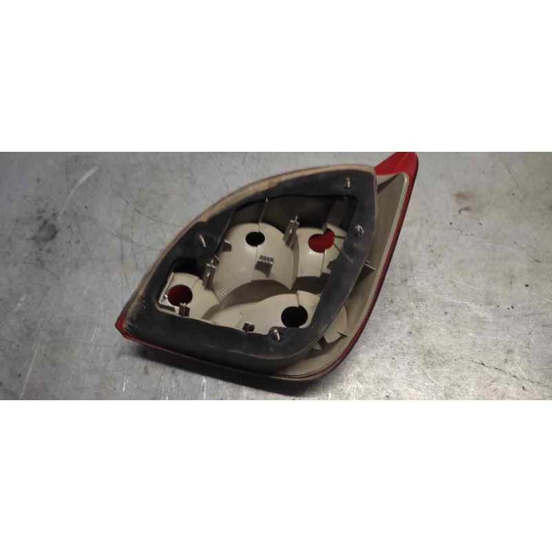 Recambio de piloto trasero izquierdo para ford fiesta berlina (dx) 1.25 16v cat referencia OEM IAM 2