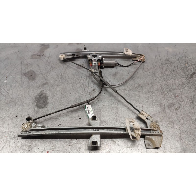 Recambio de elevalunas delantero derecho para peugeot partner (s1) combispace referencia OEM IAM 0130821762  
