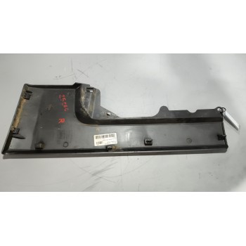 Recambio de moldura para renault serie t 12.8 diesel referencia OEM IAM 82275885  