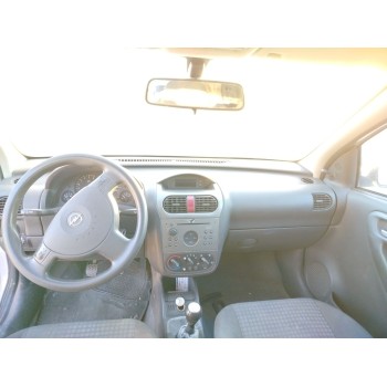 opel corsa c del año 2004