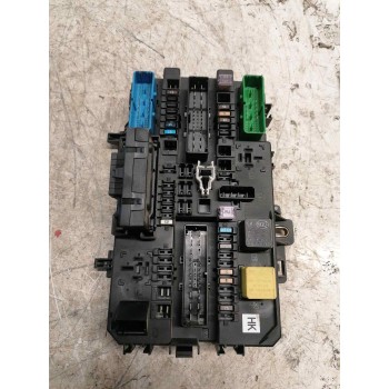 Recambio de caja reles / fusibles para opel astra h berlina cosmo referencia OEM IAM 13206762 5DK00866932 