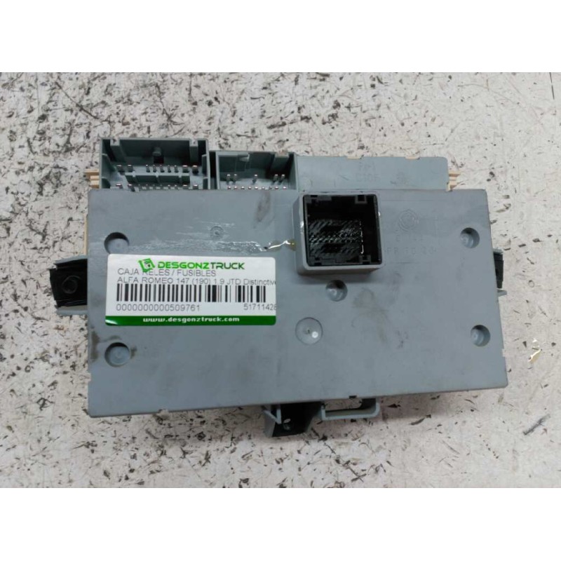 Recambio de caja reles / fusibles para alfa romeo 147 (190) 1.9 jtd distinctive referencia OEM IAM 51711428 30KDGL1D 50120857010 2