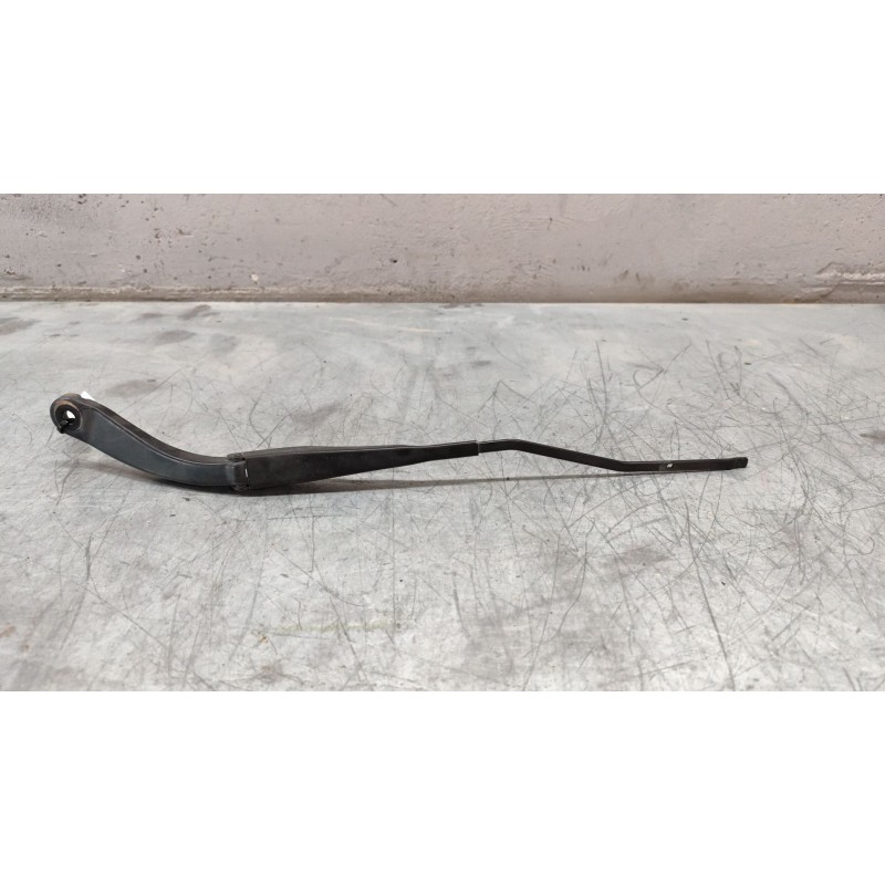 Recambio de brazo limpia delantero izquierdo para dacia sandero ii (b8_) 1.2 referencia OEM IAM   