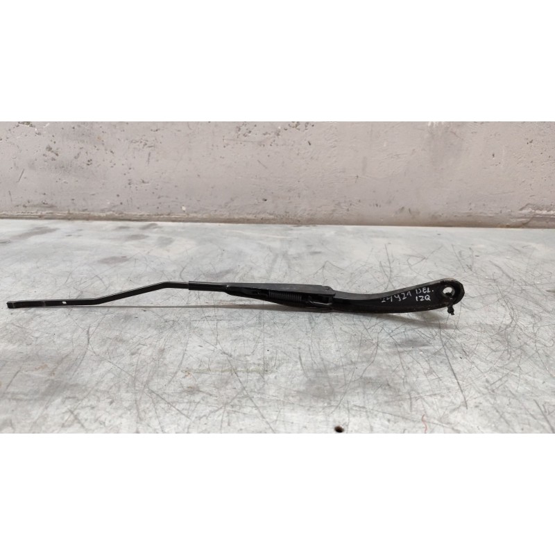 Recambio de brazo limpia delantero izquierdo para dacia sandero ii (b8_) 1.2 referencia OEM IAM - Blanco 2