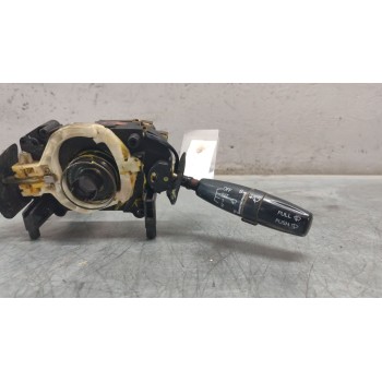 Recambio de mando multifuncion para kia carens 2.0 crdi ex monovolumen referencia OEM IAM   