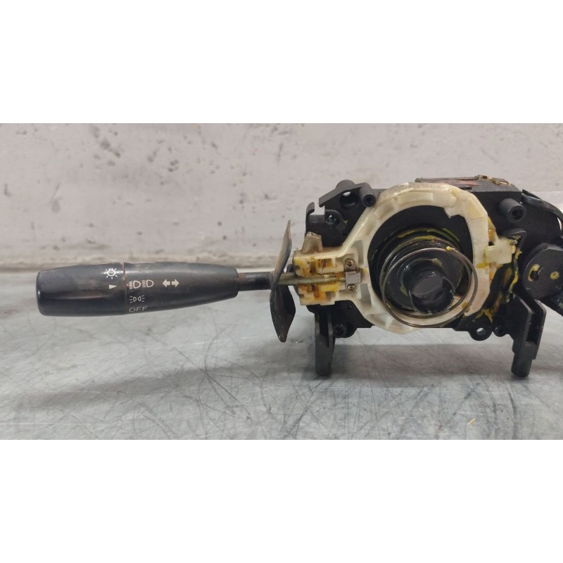 Recambio de mando multifuncion para kia carens 2.0 crdi ex monovolumen referencia OEM IAM 4