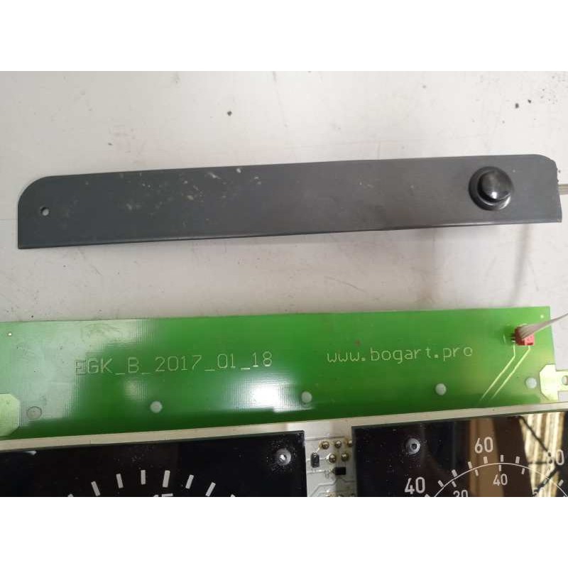 Recambio de cuadro instrumentos para volvo trucks b12b referencia OEM IAM 70303510 EGK-100 - Blanco 2