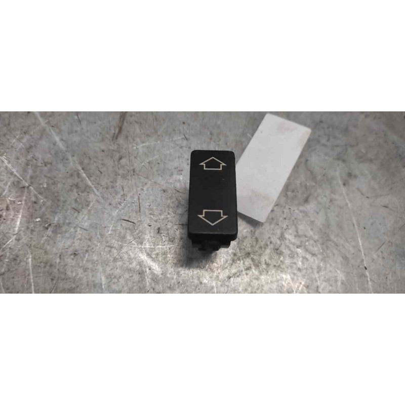 Recambio de mando elevalunas delantero izquierdo para citroën saxo 1.5 d sx referencia OEM IAM   5 PINS