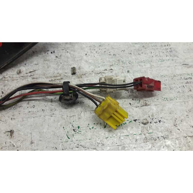 Recambio de retrovisor derecho para citroën xantia berlina 1.9 td exclusive referencia OEM IAM E201844 ELECTRICO 3
