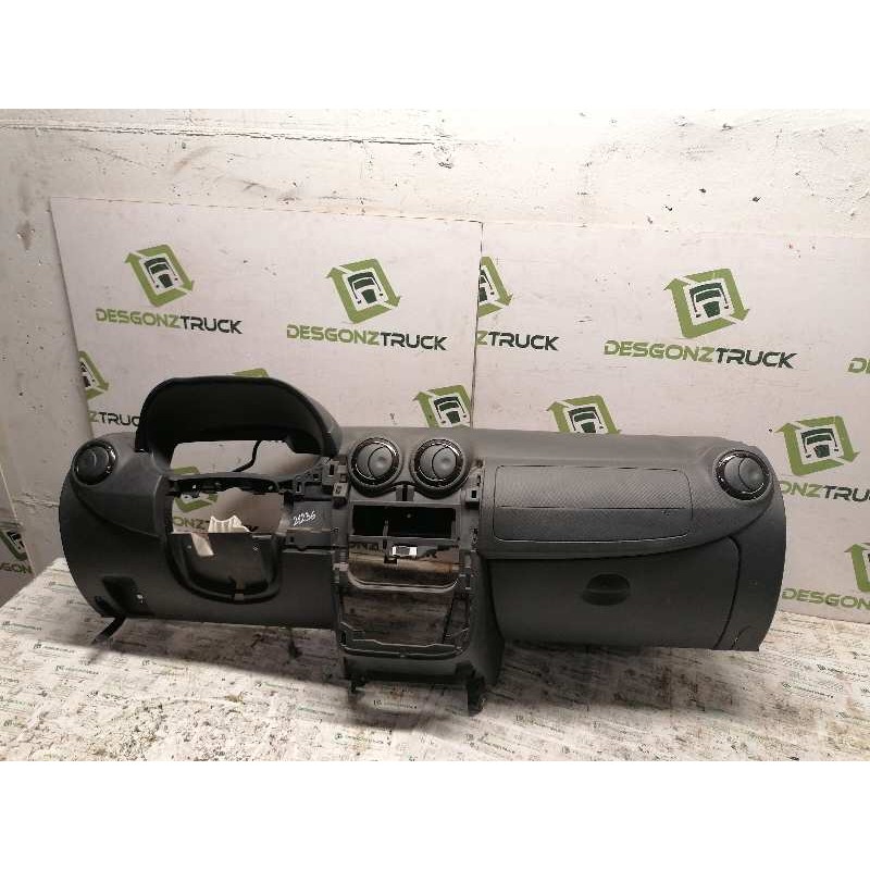 Recambio de salpicadero para dacia duster ambiance 4x2 referencia OEM IAM - Gris 2