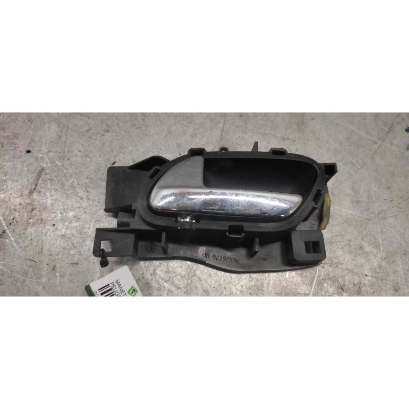 Recambio de maneta interior delantera izquierda para peugeot 407 st sport pack referencia OEM IAM   