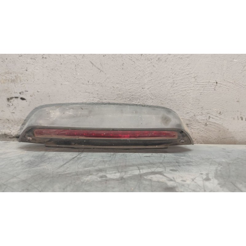 Recambio de luz central de freno para kia carens 2.0 crdi ex monovolumen referencia OEM IAM   