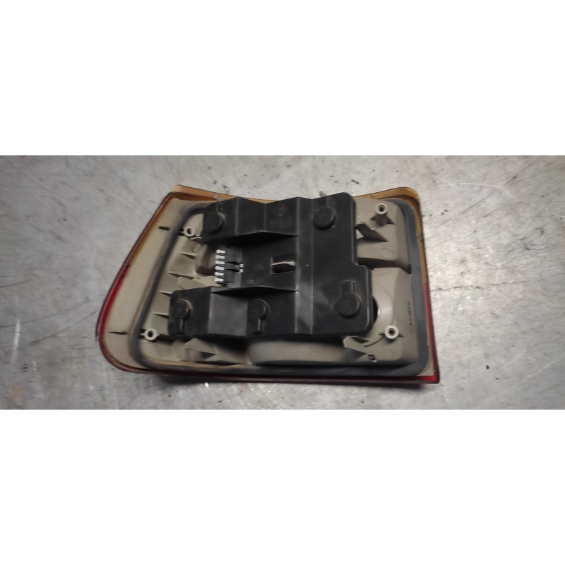 Recambio de piloto trasero derecho para opel astra f berlina básico referencia OEM IAM 394448 2