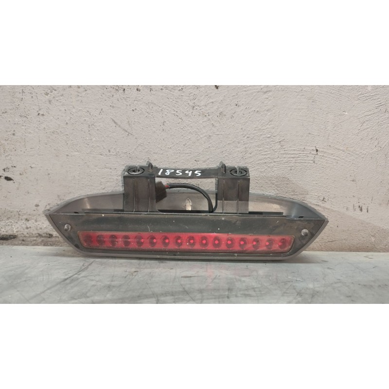 Recambio de luz central de freno para kia carens 2.0 crdi ex monovolumen referencia OEM IAM 3