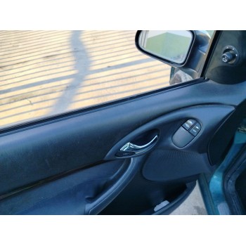 ford focus berlina (cak) del año 1999