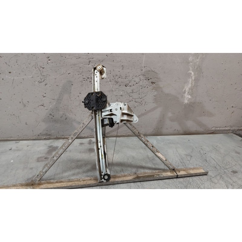 Recambio de elevalunas delantero izquierdo para dacia sandero ii (b8_) 1.2 referencia OEM IAM 2PINES - Blanco 2