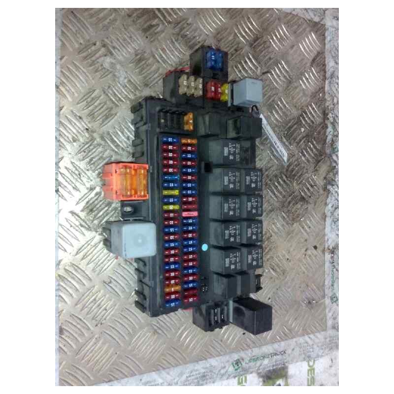 Recambio de caja reles / fusibles para daf serie xf105.xxx fsa 4x2 space-cab referencia OEM IAM 1895428  