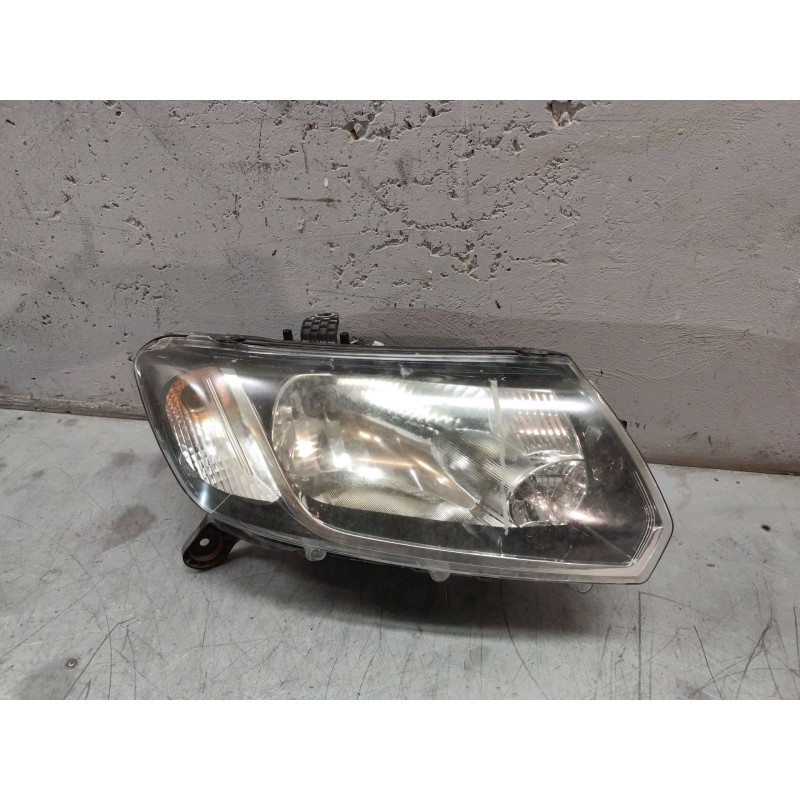 Recambio de faro derecho para dacia sandero ii (b8_) 1.2 referencia OEM IAM 90029995  