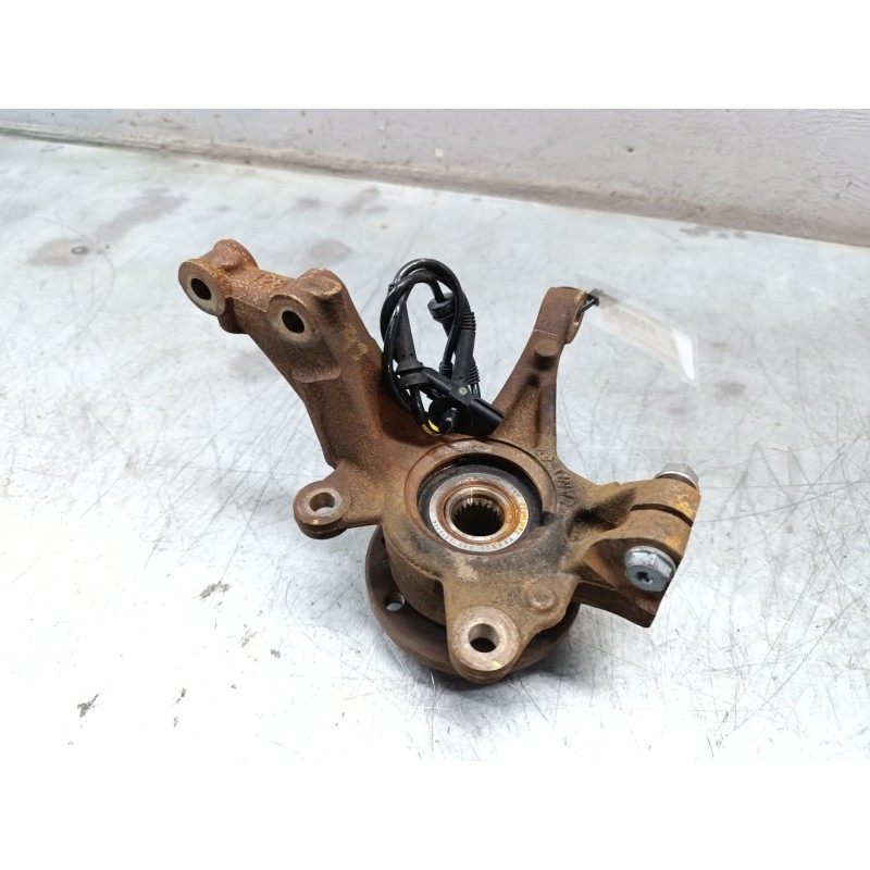 Recambio de mangueta delantera derecha para dacia sandero ii (b8_) 1.2 referencia OEM IAM - Blanco 2