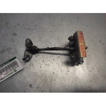 RETENEDOR PUERTA DELANTERA IZQUIERDA
