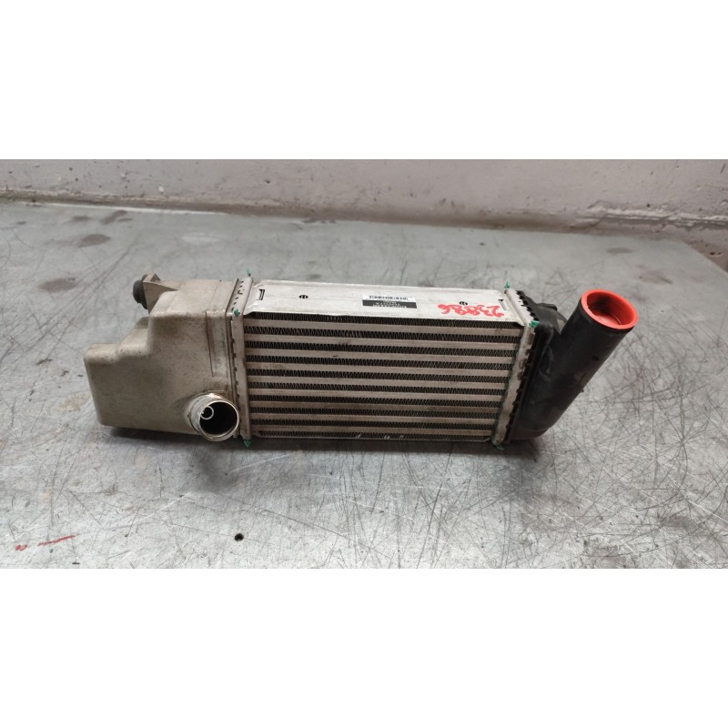 Recambio de intercooler para toyota auris active referencia OEM IAM JD1271005350  
