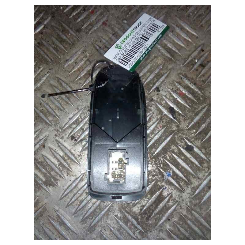 Recambio de mando elevalunas delantero derecho para daf serie xf105.460 fsa 4x2 space-cab referencia OEM IAM 1811229 - Blanco 2