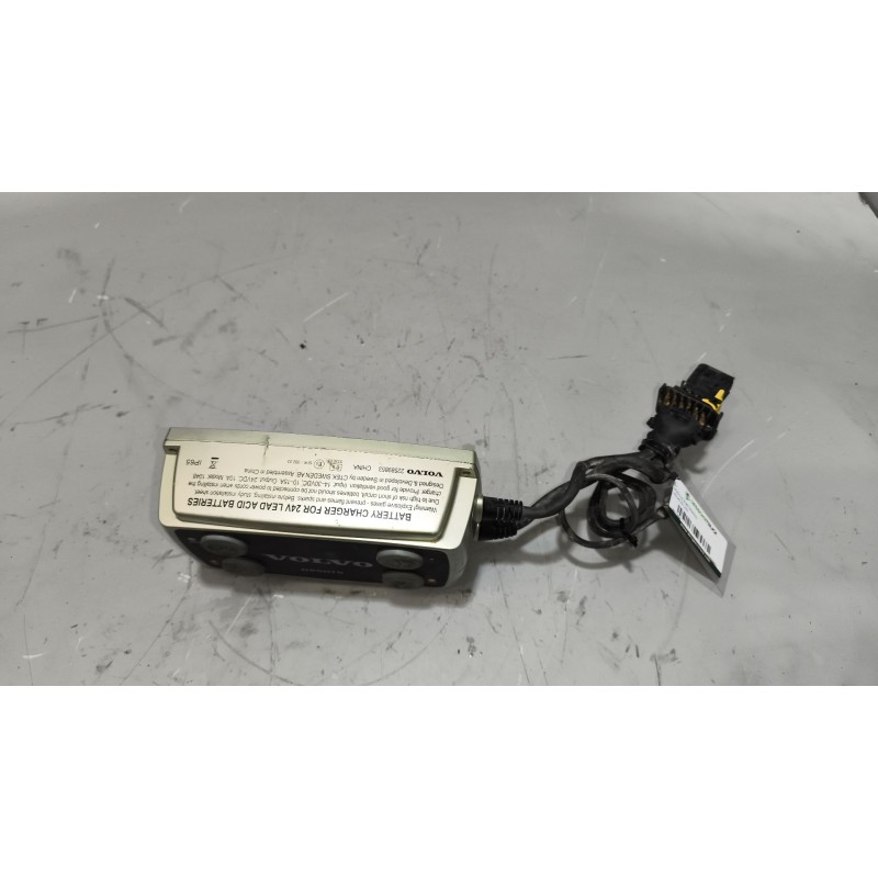 Recambio de modulo electronico para volvo fh 500 referencia OEM IAM 22589853 - Blanco 4