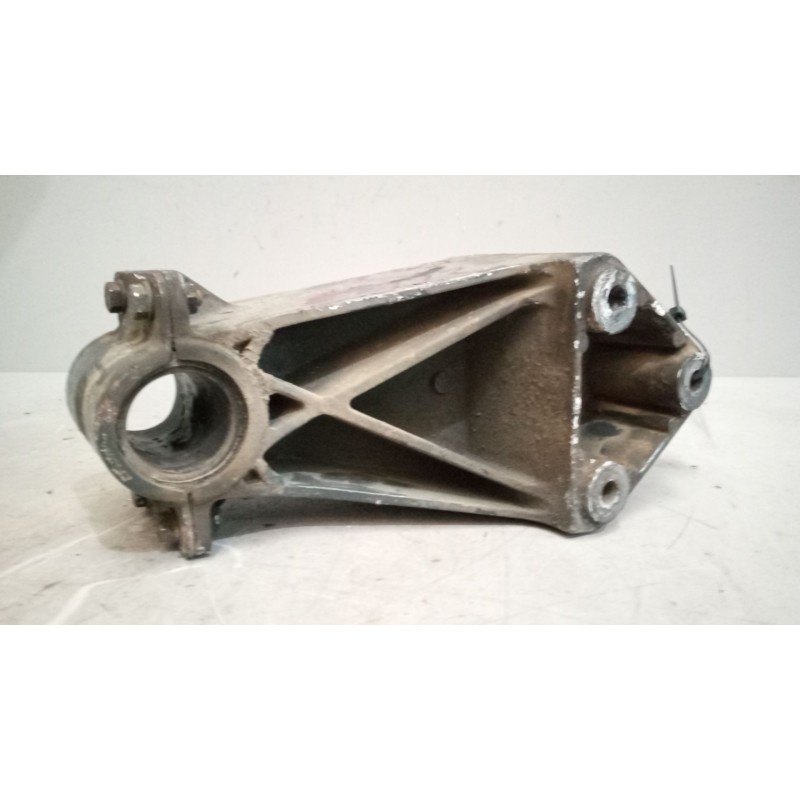Recambio de soporte guardabarros trasero para daf serie xf105.xxx 12.9 diesel referencia OEM IAM   