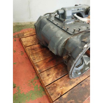 Recambio de caja cambios para pegaso trucks thecno 310 ... referencia OEM IAM RT09509A M081706 FULLER