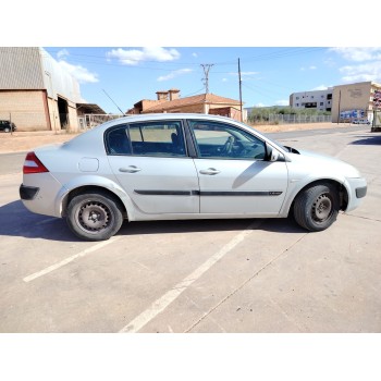 renault megane ii classic berlina del año 2004