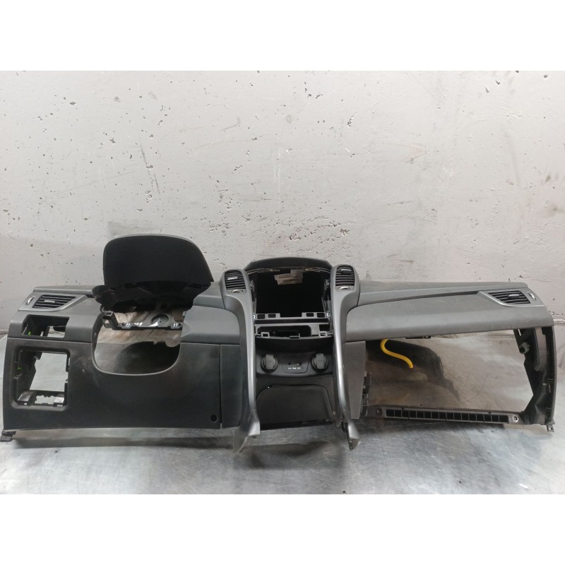 Recambio de salpicadero para hyundai i30 (gd) 1.6 crdi referencia OEM IAM   
