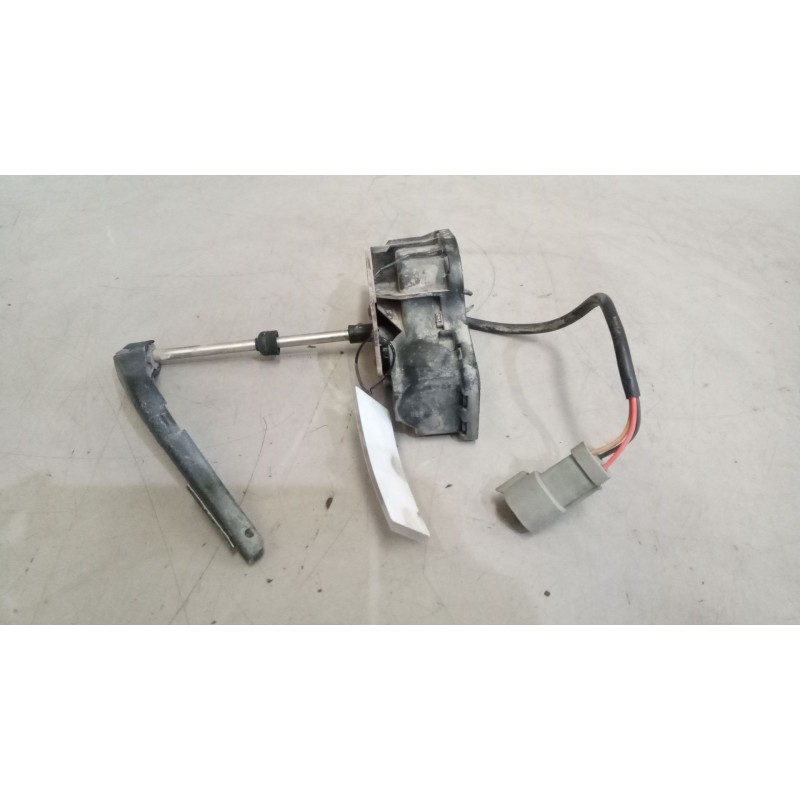 Recambio de motor limpia faros para scania r i r 580 referencia OEM IAM 1476982  DERECHA
