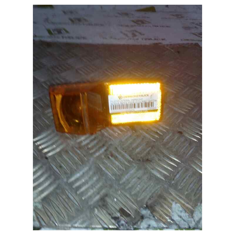 Recambio de piloto lateral derecho para scania serie p/g/r (c-clase) 12.7 diesel referencia OEM IAM 2034422 2052103 - Blanco