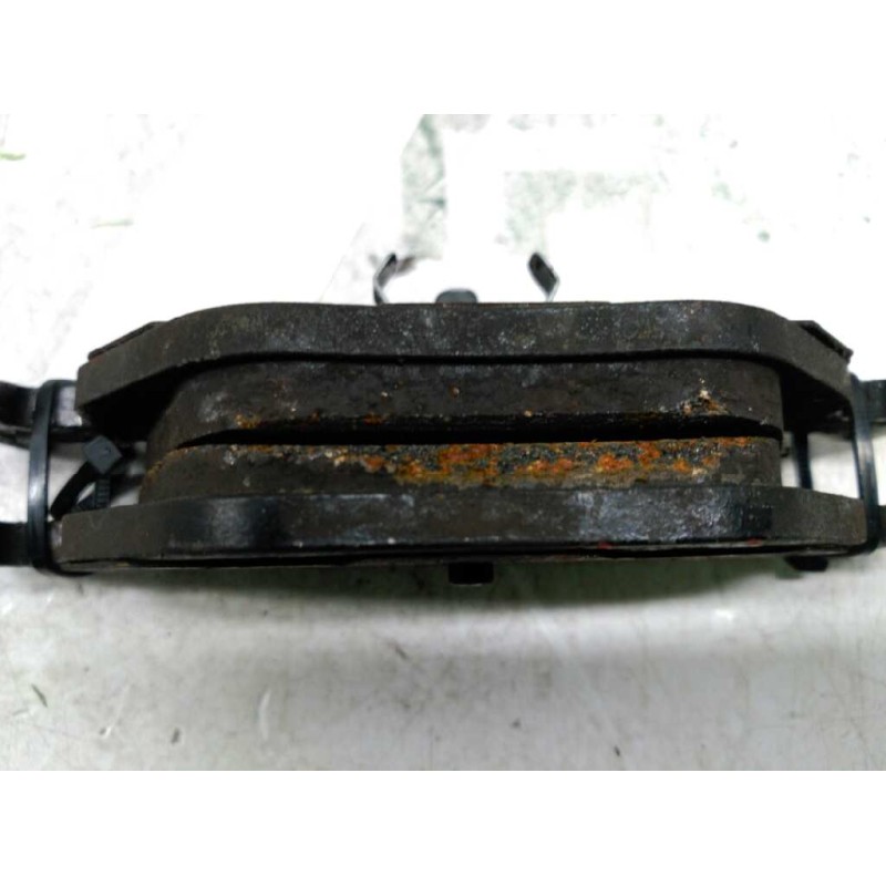 Recambio de pastillas de freno traseras para bmw serie 3 compacto (e36) 318tds referencia OEM IAM - Rojo 2
