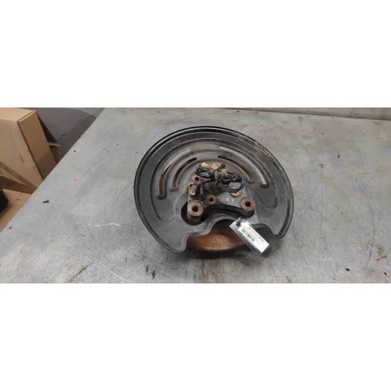 Recambio de mangueta trasera izquierda para renault trafic combi (ab 4.01) 2.0 dci diesel fap cat referencia OEM IAM - Blanco