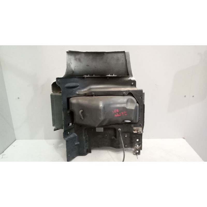 Recambio de soporte faro izquierdo para scania r i r 580 referencia OEM IAM - Blanco 2