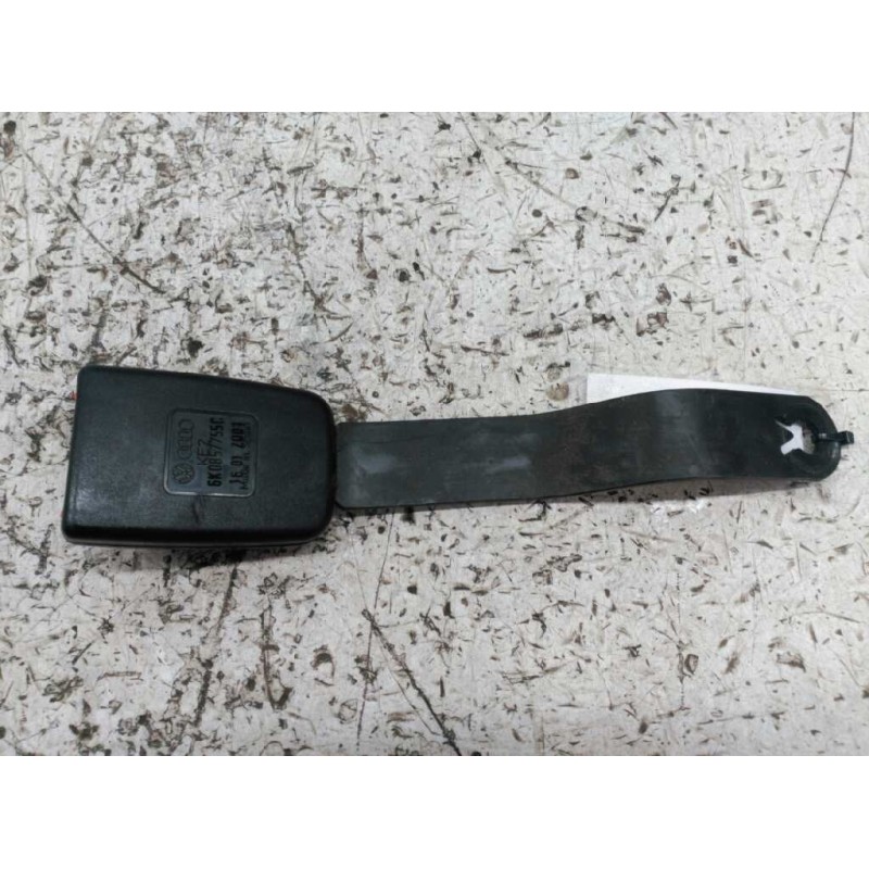 Recambio de enganche de cinturon delantero derecho para seat ibiza (6k1) free sky referencia OEM IAM   
