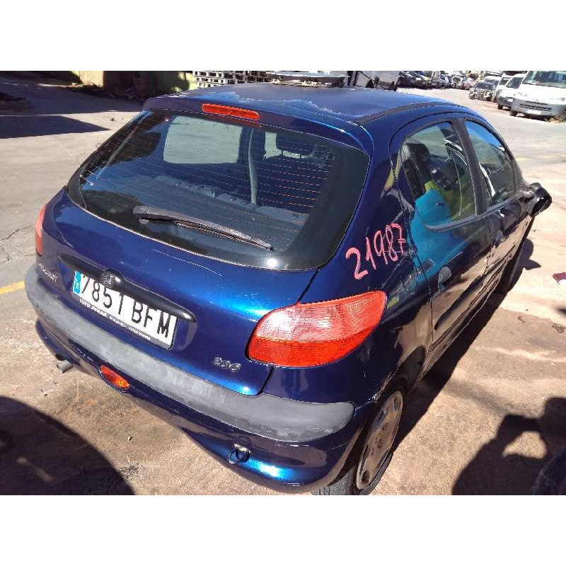 PEUGEOT 206 BERLINA