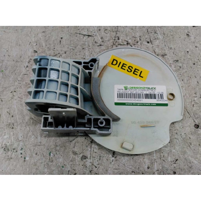 Recambio de tapa exterior combustible para peugeot 307 (s1) xs referencia OEM IAM 9643554477 151788 - Blanco 2