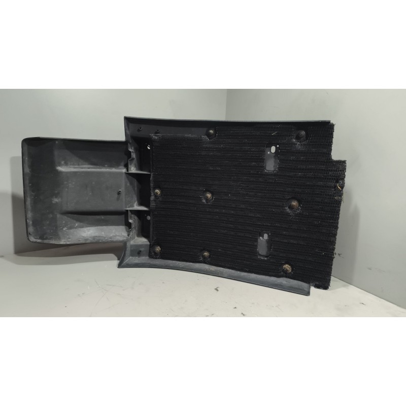 Recambio de guardabarros delantero derecho para volvo fh 500 referencia OEM IAM 82637711 - Blanco 3