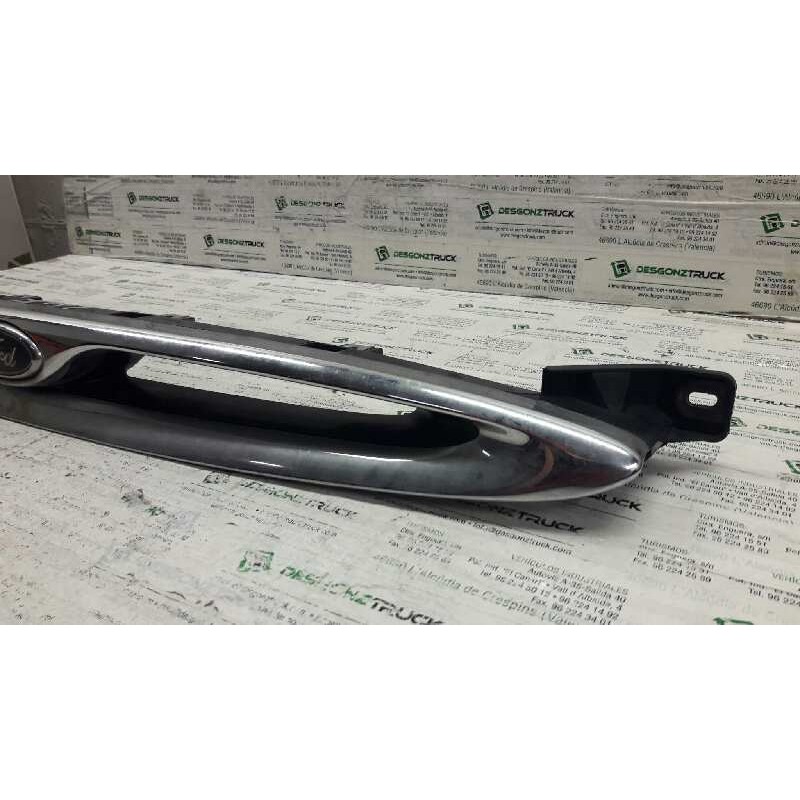 Recambio de rejilla delantera central para ford escort berl./turnier atlanta berlina referencia OEM IAM - Azul 4
