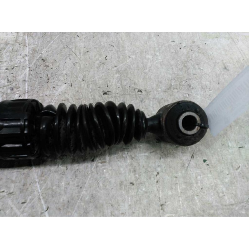 Recambio de amortiguador trasero derecho para peugeot 206 berlina xs referencia OEM IAM - Negro 2