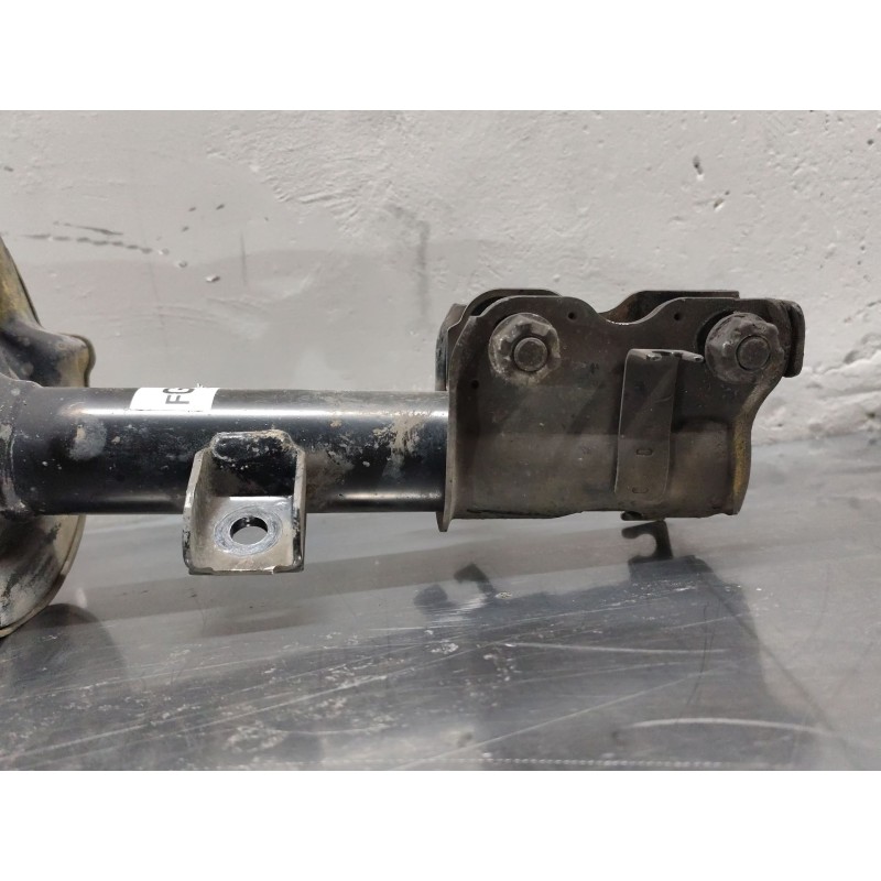Recambio de amortiguador delantero derecho para nissan murano i (z50) 3.5 4x4 referencia OEM IAM - Negro 2