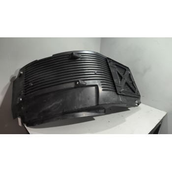 Recambio de guardabarros delantero izquierdo para volvo fh xxx referencia OEM IAM 82110404  