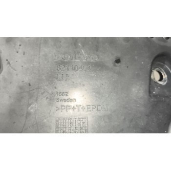 Recambio de guardabarros delantero izquierdo para volvo fh xxx referencia OEM IAM 82110404  