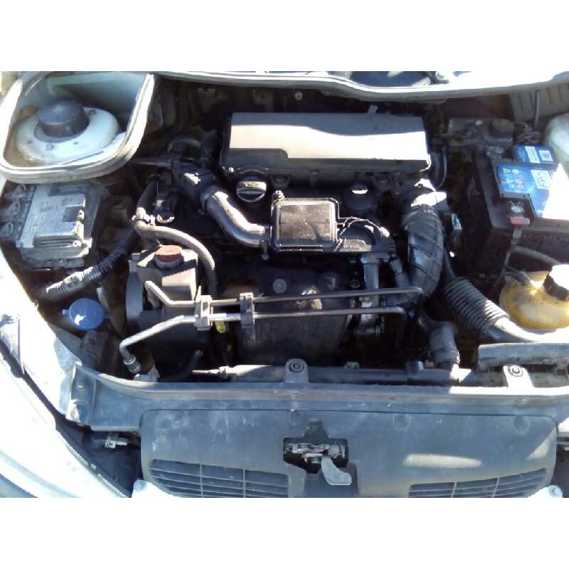 PEUGEOT 206 BERLINA